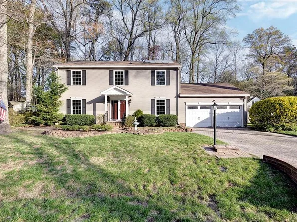 111 Lakeview Dr, Yorktown, VA 23692
