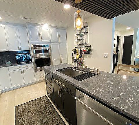 3rd image of 198 Oak Ledge Dr
