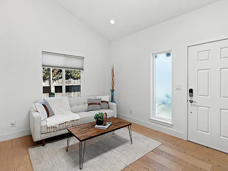 348 San Pablo Ave #B — Photo 3