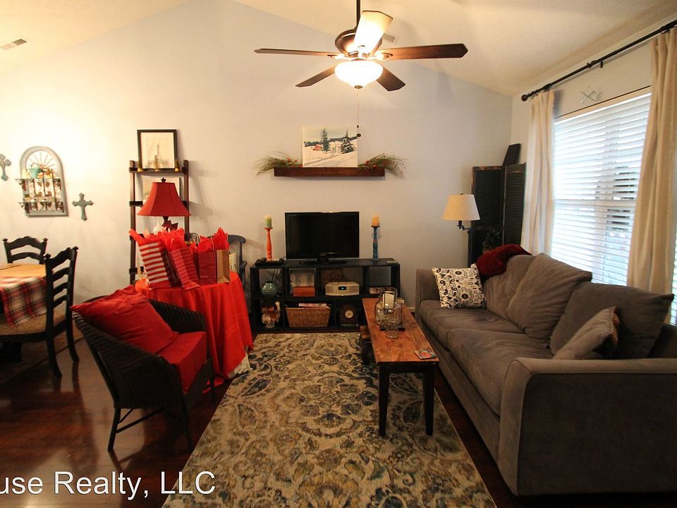 1st image of 469 Lexie Ln