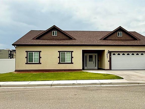 2nd image of 1023 Seco Place