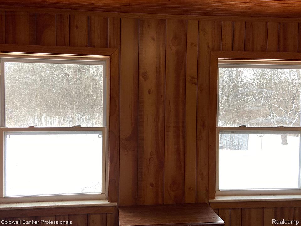 8899 Dwyer Rd, photo 20