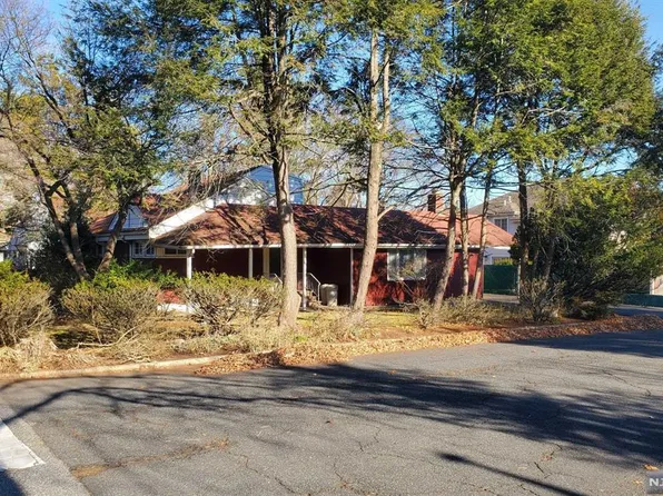 342 Brookside Ave, Cresskill, NJ 07626