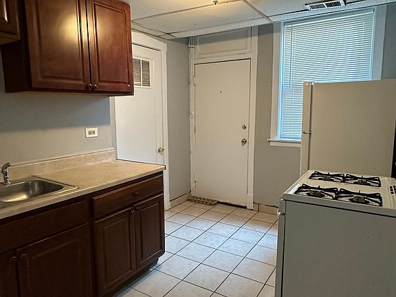 4th image of 6558 S Western Ave #3