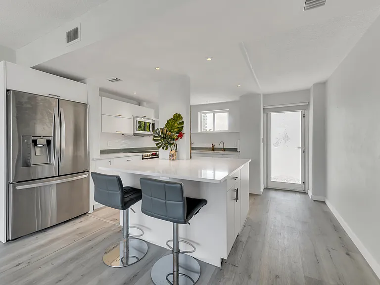 2840 N Ocean Blvd #308 — Photo 5