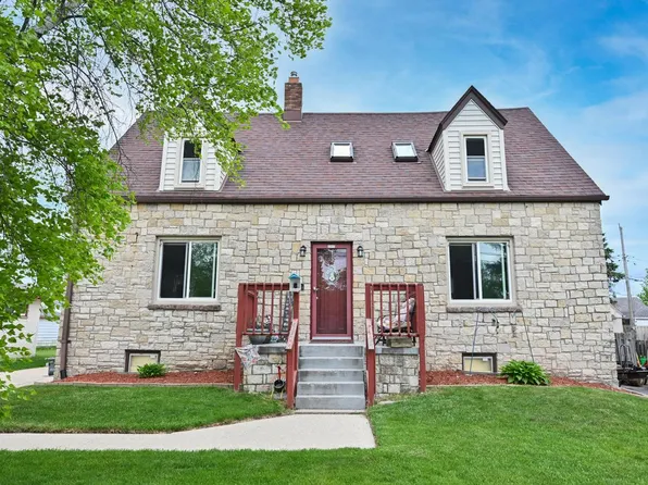 5949 S 31st STREET, Greenfield, WI 53221