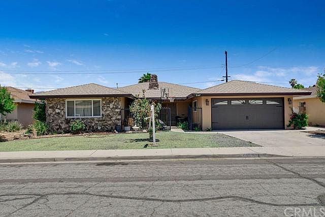 1st image of 450 S Tahquitz Ave