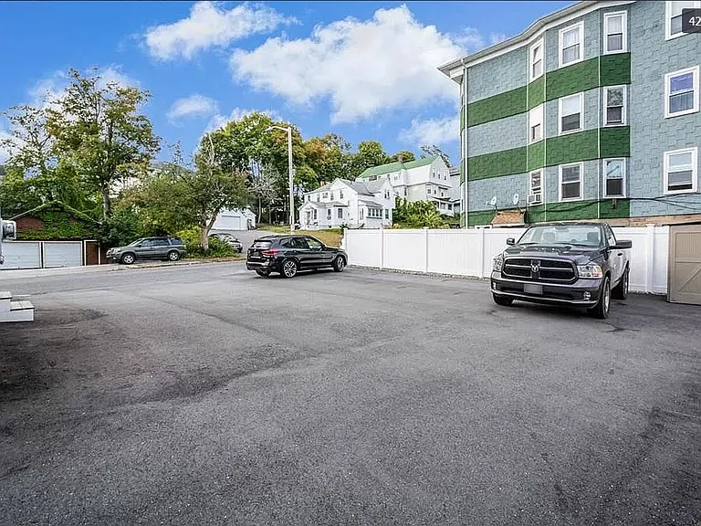 Hamilton St — Photo 15