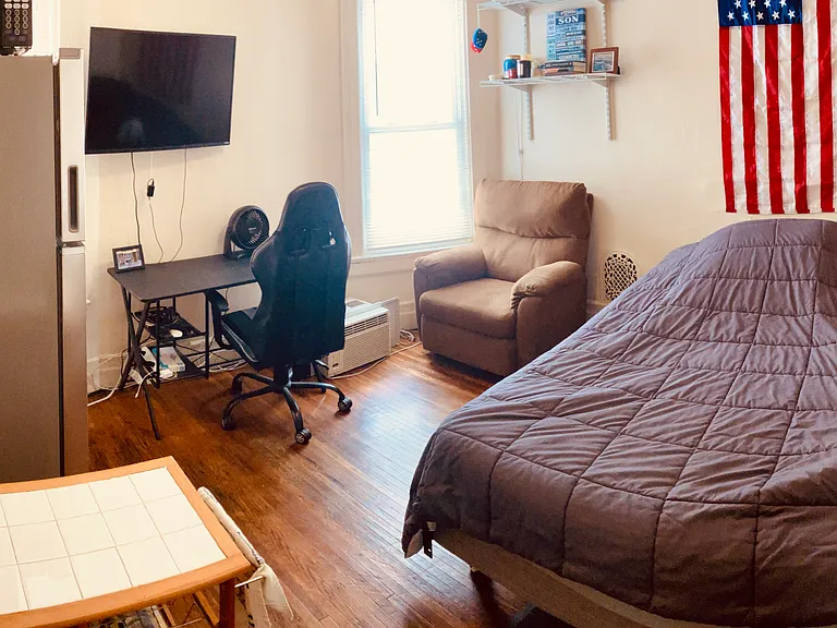 351 S Goodman St #7 — Photo 12