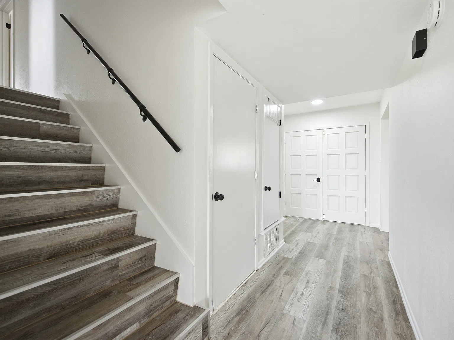3 bed, 1709 sqft, $2,100 — Photo 4