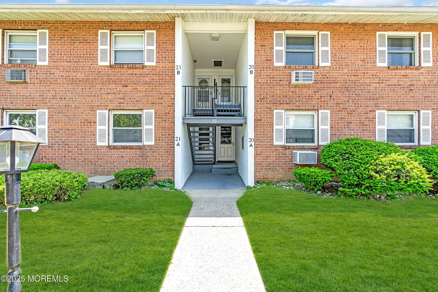 735 Greens Avenue #21A photo 1