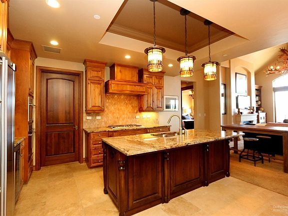3rd image of 363 SW Bluff Dr #410
