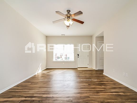 3rd image of 4905 Hunter Blvd
