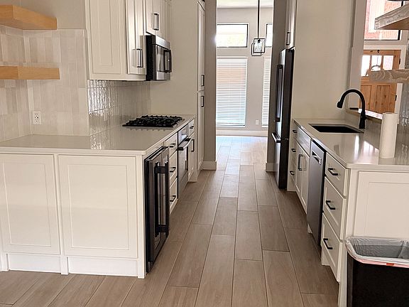 5th image of 3503 Edgemont Dr