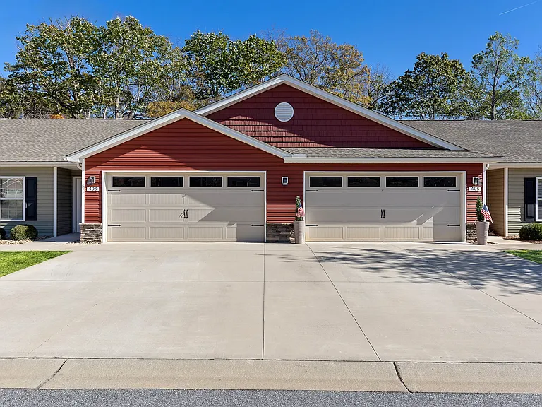 Redwood Simpsonville Neely Ferry Road — Photo 1