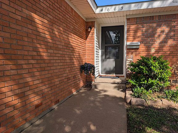 3rd image of 4663 Mistletoe Dr