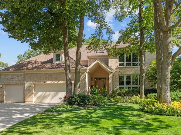 795 Carriage Way, Deerfield, IL 60015