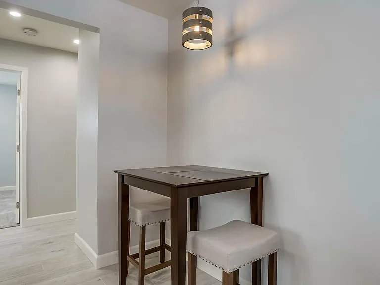 126 W Canada #C — Photo 27