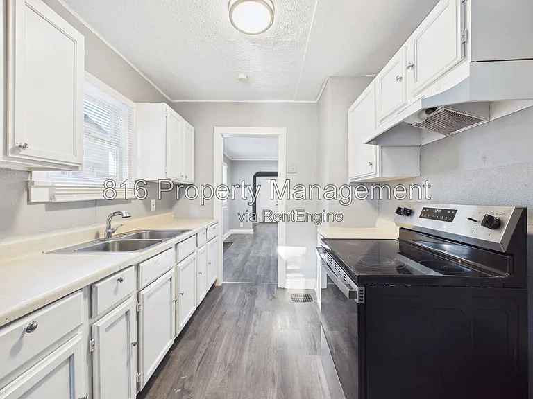6808 S Benton Ave — Photo 11