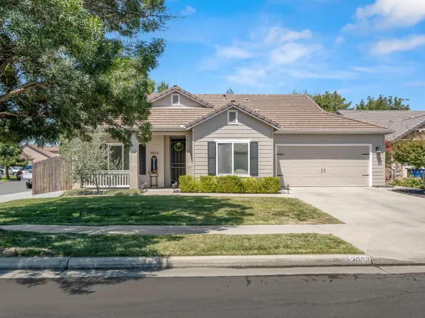 3023 N Bliss Ave, Fresno, CA 93727
