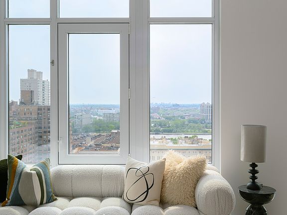 5th image of 356 E 78th St #30C