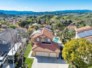 28345 Nicholas Cir, Saugus, CA 91350