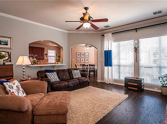 2nd image of 2848 Marshall Dr