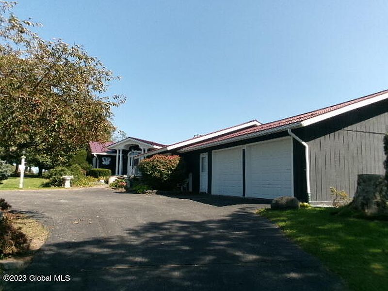 4th image of 212 Philip Schuyler Road
