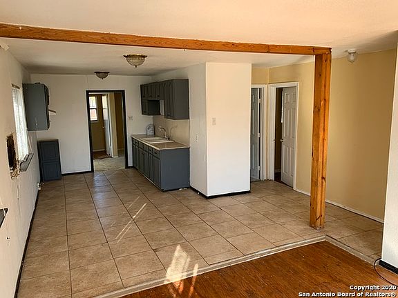 4th image of 111 Menarby Ct
