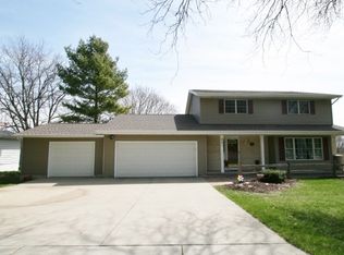 851 Schuster Rd, Sun Prairie, WI 53590
