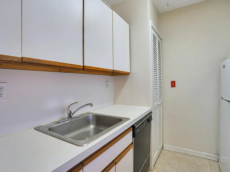 403 Bloomfield St #3 — Photo 10