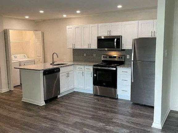 Main Street Apartment Homes — Photo 2