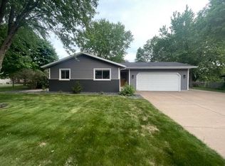 1025 Wayne Pl, Eau Claire, WI 54701