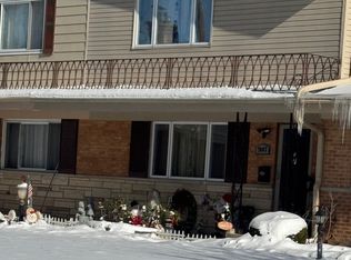 7002 W Carol Ave, Niles, IL 60714