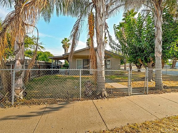 4th image of 9566 E Broadway St