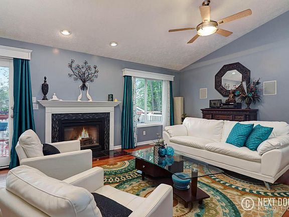 2nd image of 943 Songbird Ln