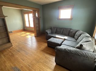 810 N 35th St #2, Milwaukee, WI 53208