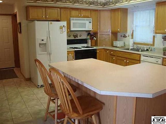 3rd image of 958 Buena Vista Dr