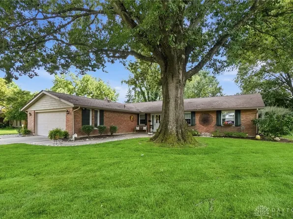271 Edgebrook Dr, Dayton, OH 45459