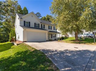 2008 Longburn Dr, Kernersville, NC 27284
