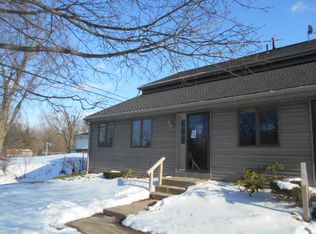 3801 Blossom Ter, Erie, PA 16506