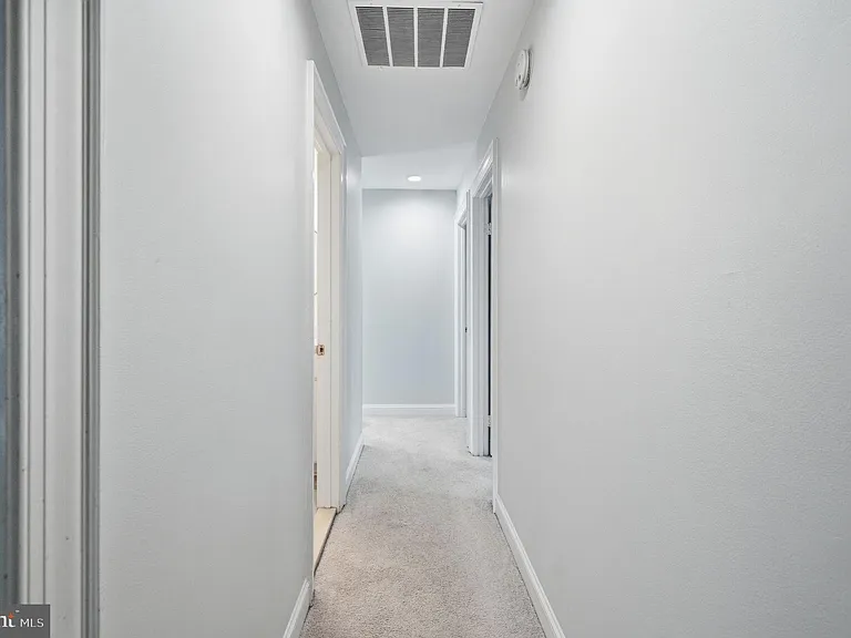 5610 Cavalier Woods Ln — Photo 24