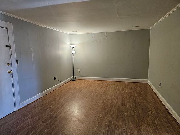 3rd image of 5463 Trade St #C