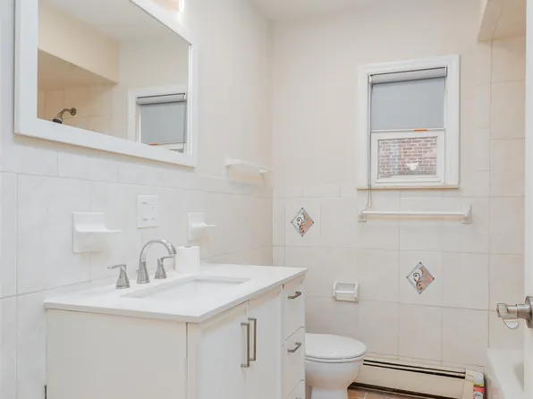 77 West 50th Street image 14 of 16