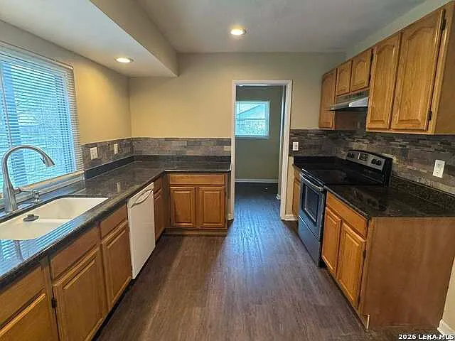 5830 Freemans Farm St — Photo 5