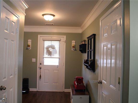 5th image of 2915 Englewood Dr
