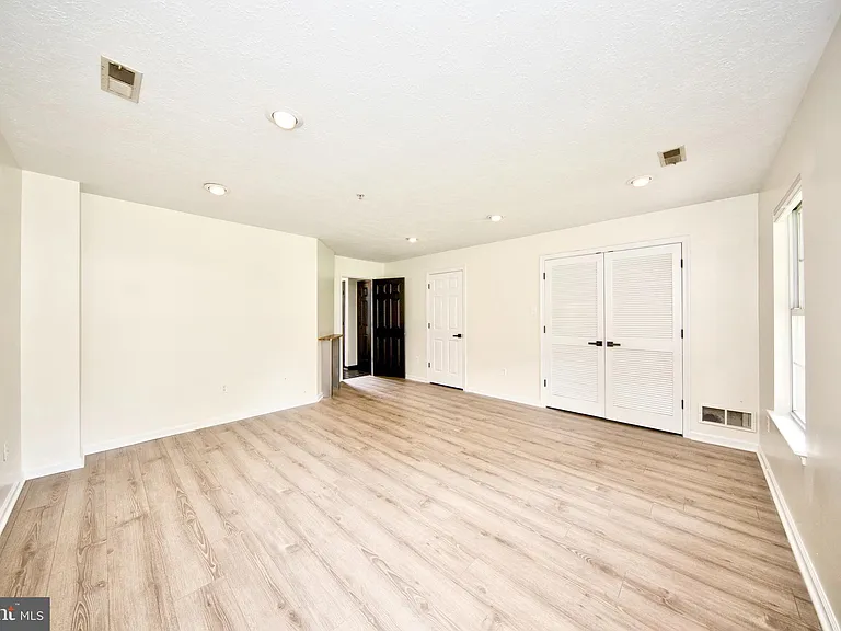 130 Spencer Cir — Photo 30