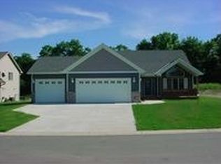 6590 E Oak Dr, Monticello, MN 55362
