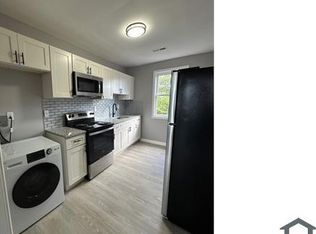 1539 Lochwood Rd #B, Baltimore, MD 21218