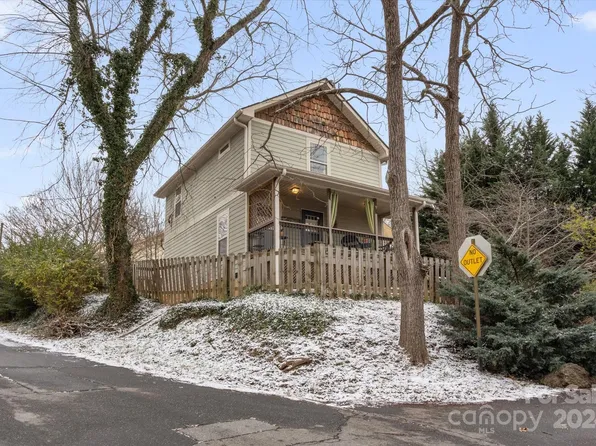 9 Annie St, Asheville, NC 28806